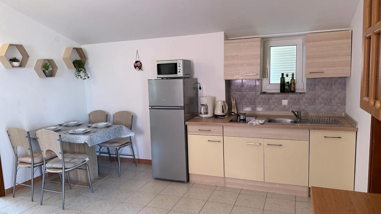 Apartment Murva Premantura Eksteriør billede