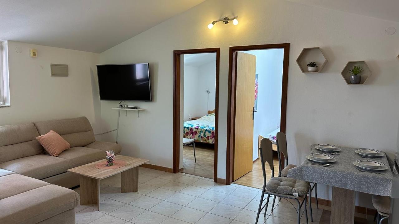 Apartment Murva Premantura Eksteriør billede